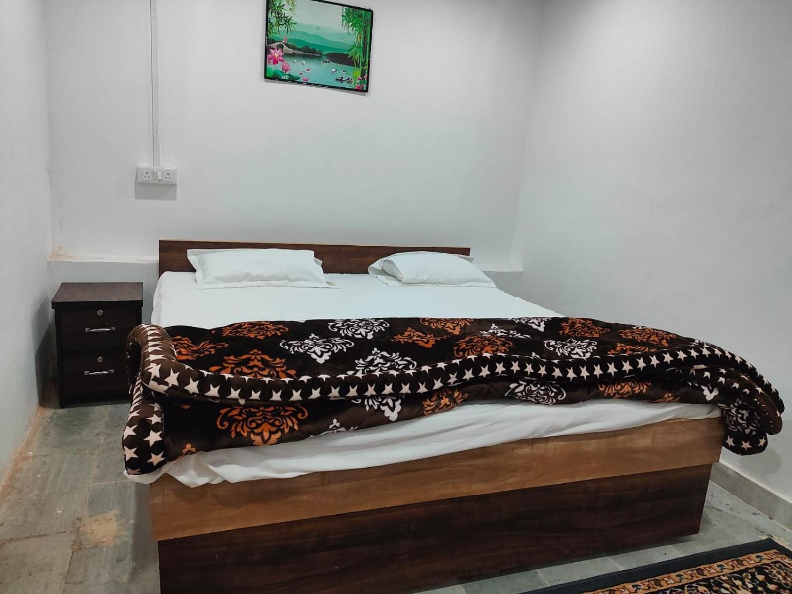 Mahadeva Guest house Varanasi