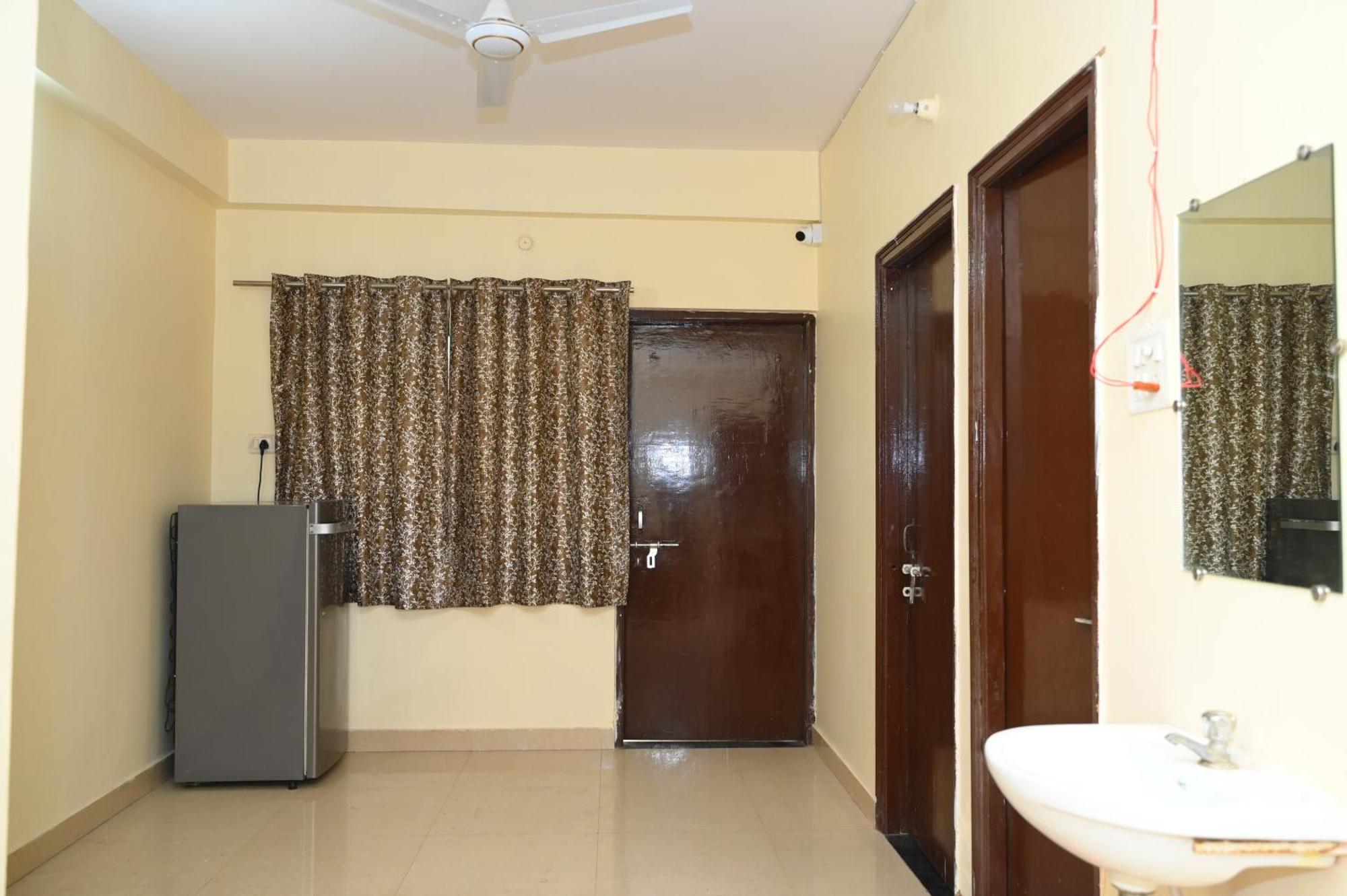Kanha Premium * Varanasi