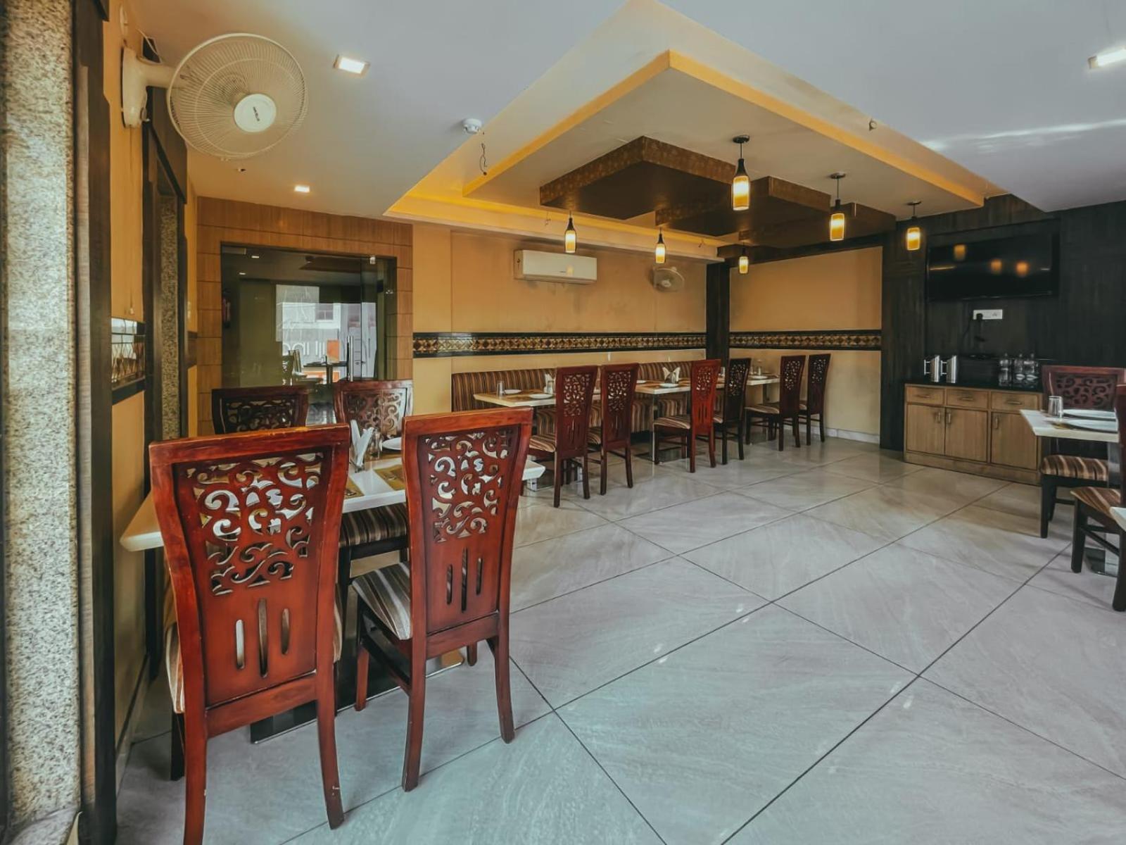 S L E Residency Hotel