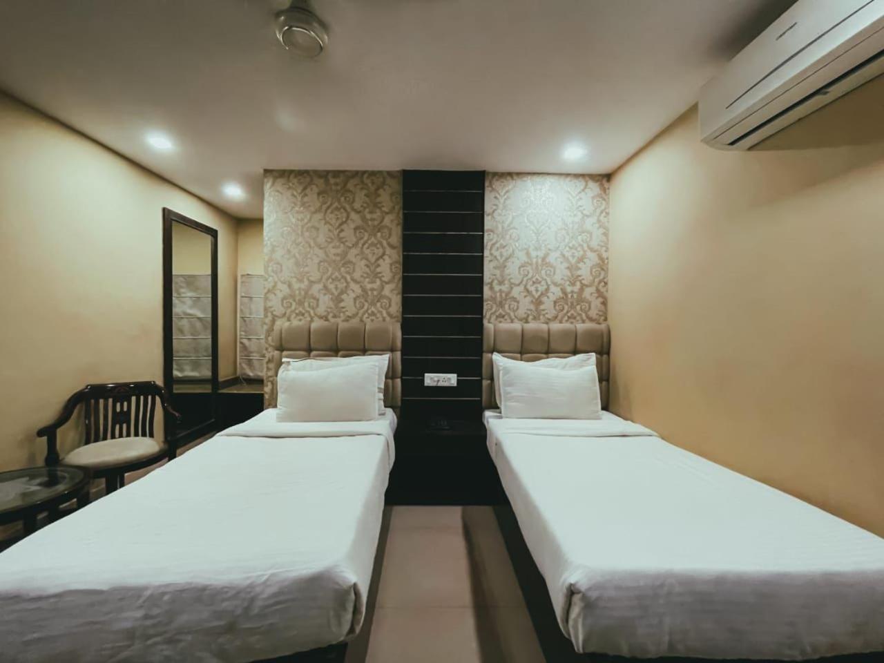 S L E Residency Varanasi