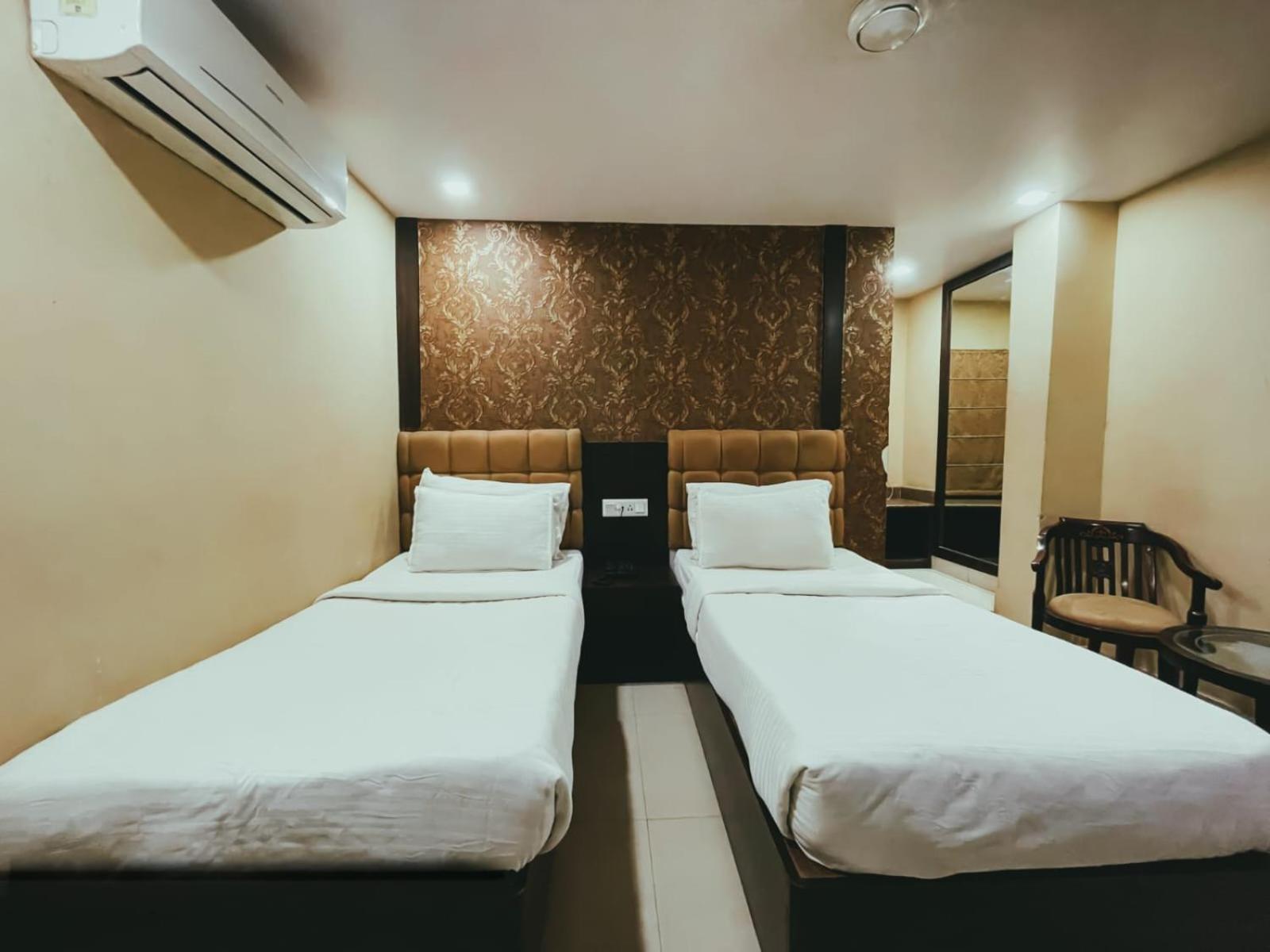 S L E Residency Hotel Varanasi