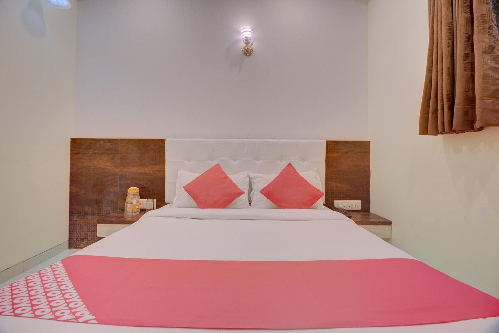 Hotel O Shiv Ganga 3*
