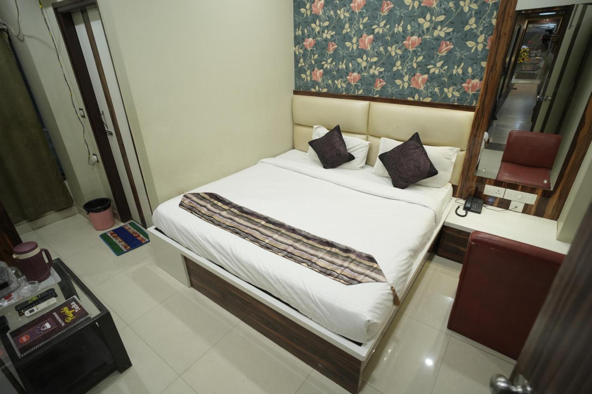 Hotel Rajkamal Near Railway Station