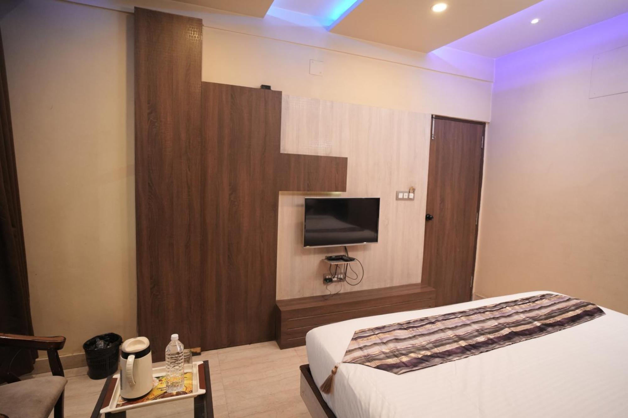 Rajkamal Near Railway Station Hotel Varanasi