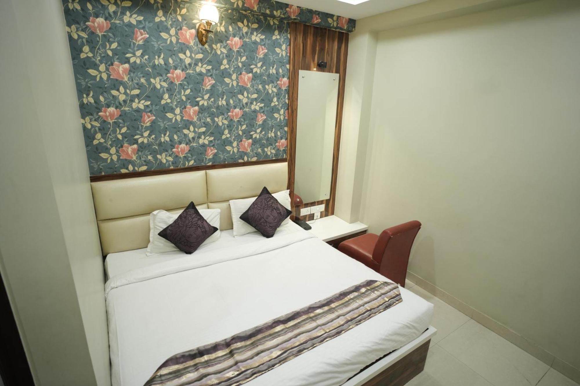 Rajkamal Near Railway Station Hotel