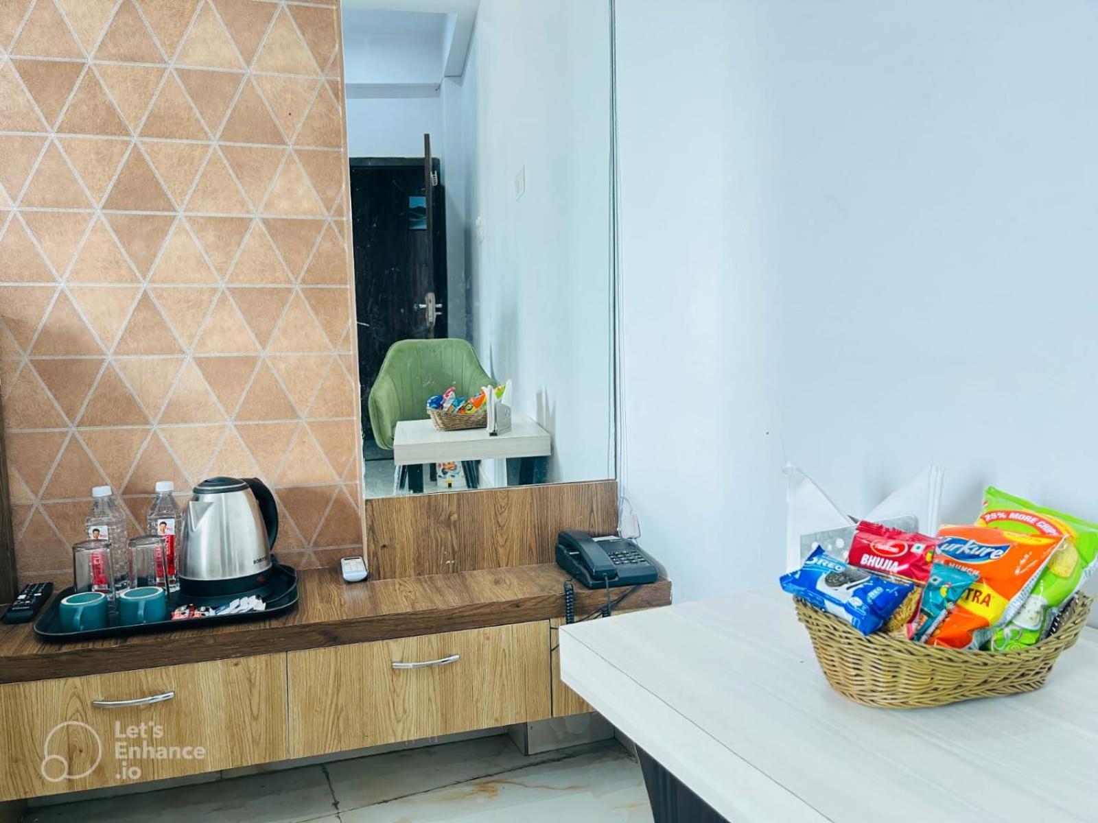 Hotel Vinayak Plaza *