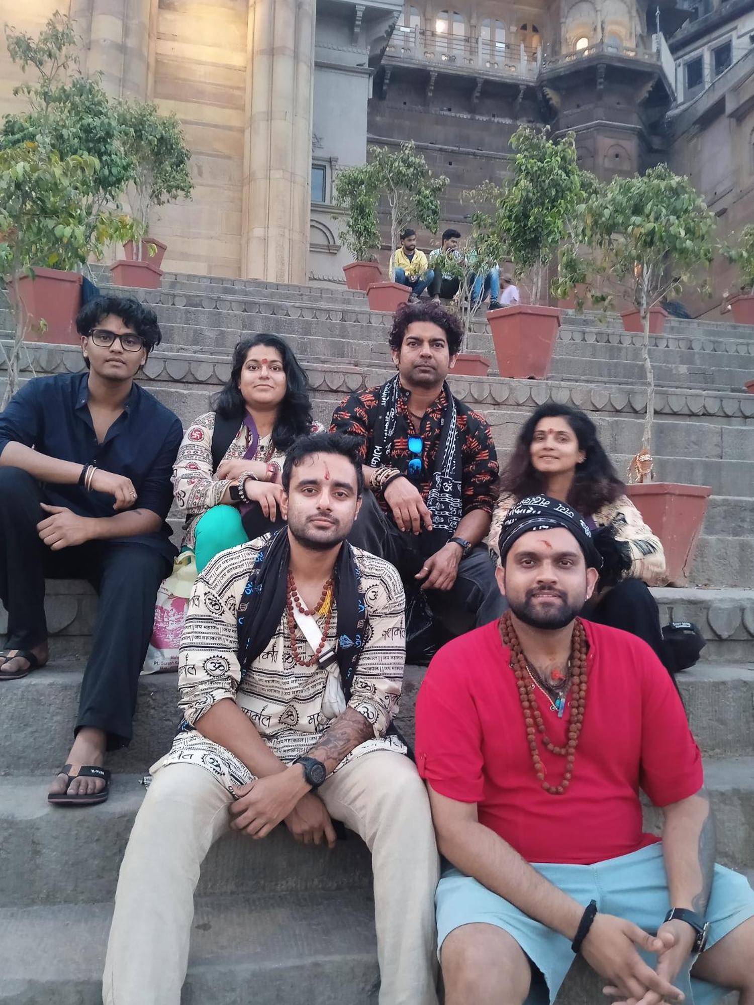 Shanti Niketan And Hostel *