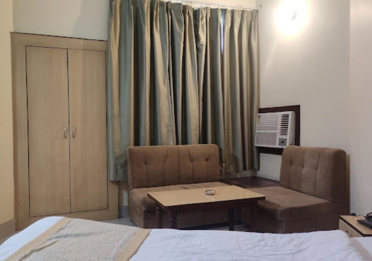 The India 4* Varanasi