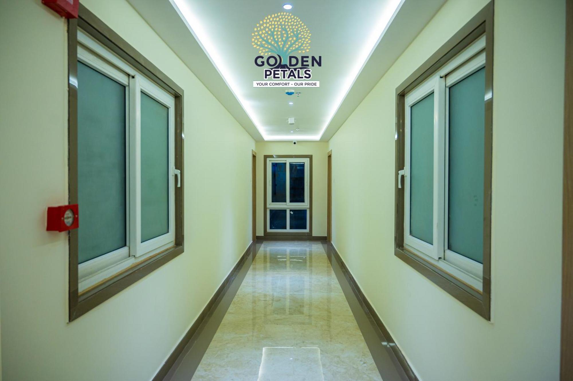 Hotel Golden Petals Varanasi