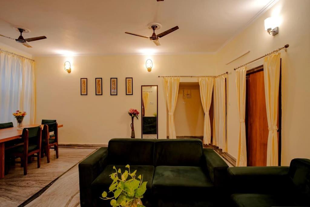 Apartment Elegant & Spacious 3bhk Haven Army Cantonment *