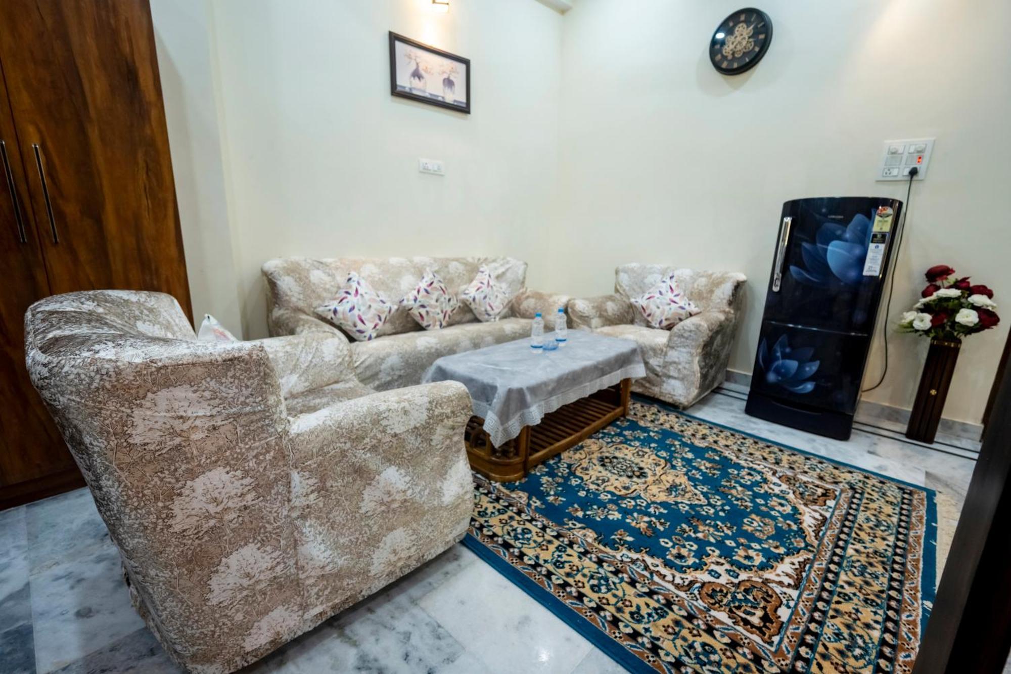 Apartment Banaras Bliss Near Kashi Vishwanath Mandir Varanasi