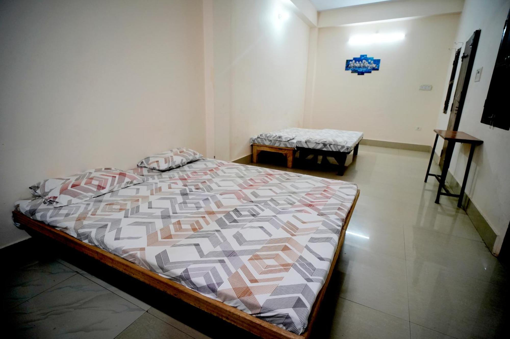 Hostel Banaras Gully House 500 Ft From The Ghats *