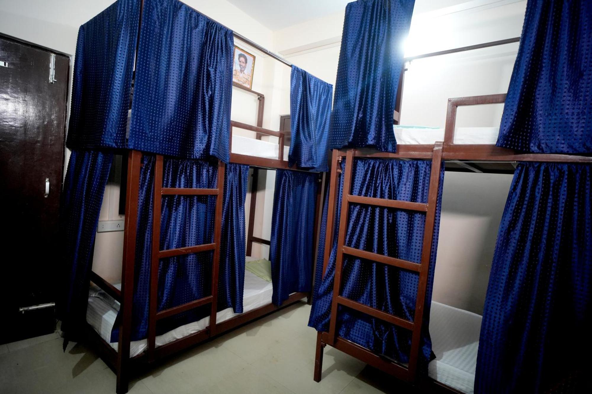 Hostel Banaras Gully House 500 Ft From The Ghats *
