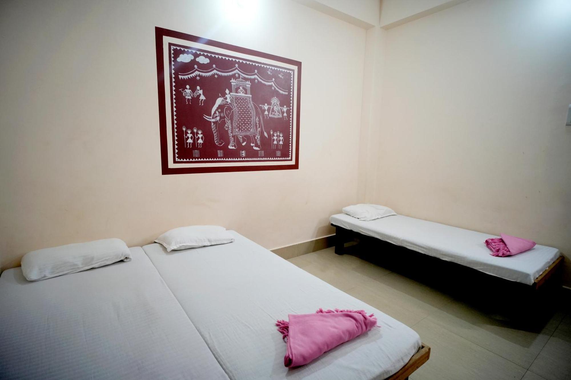 Hostel Banaras Gully House 500 Ft From The Ghats *