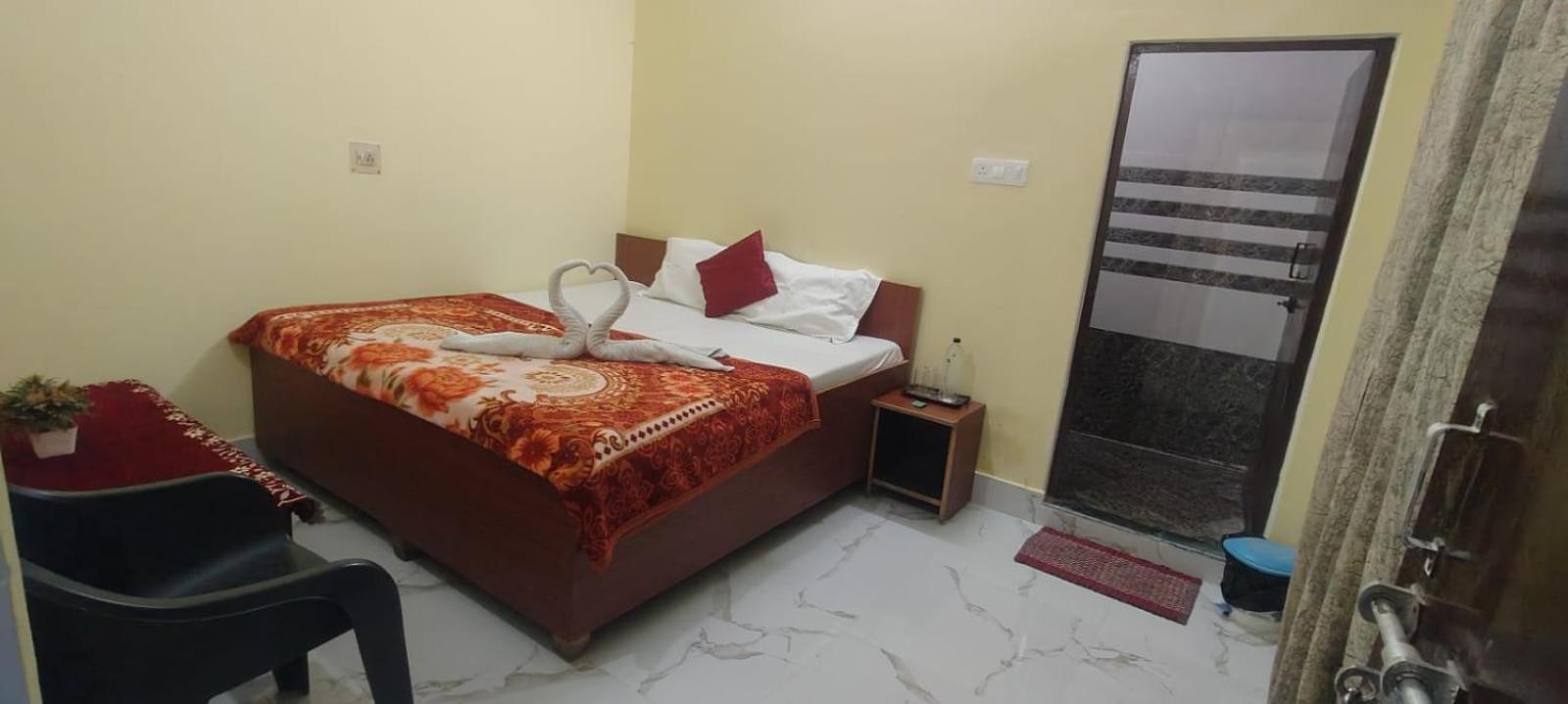 Jpm Guest house *