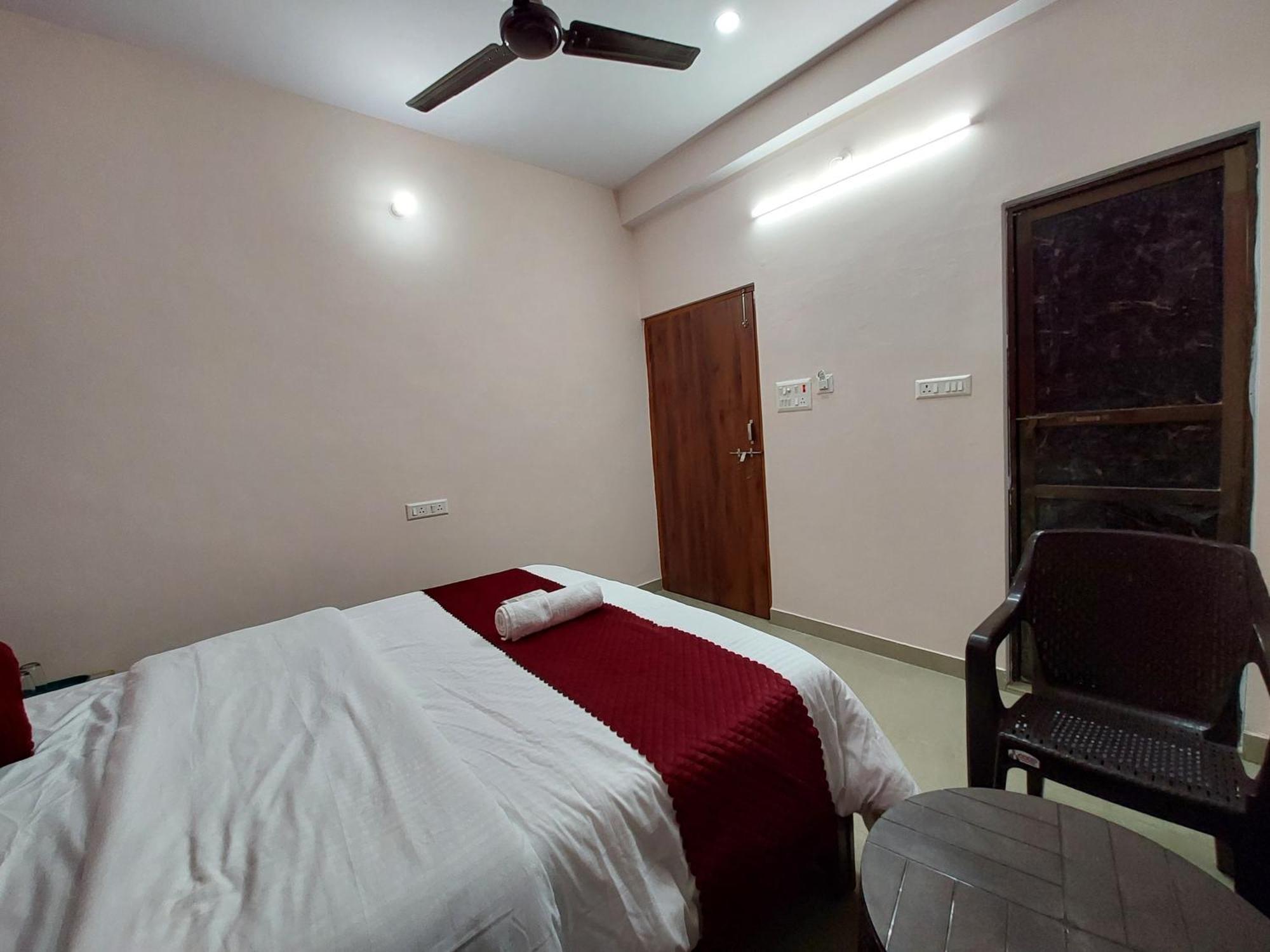 Guest house Manor Residency Varanasi