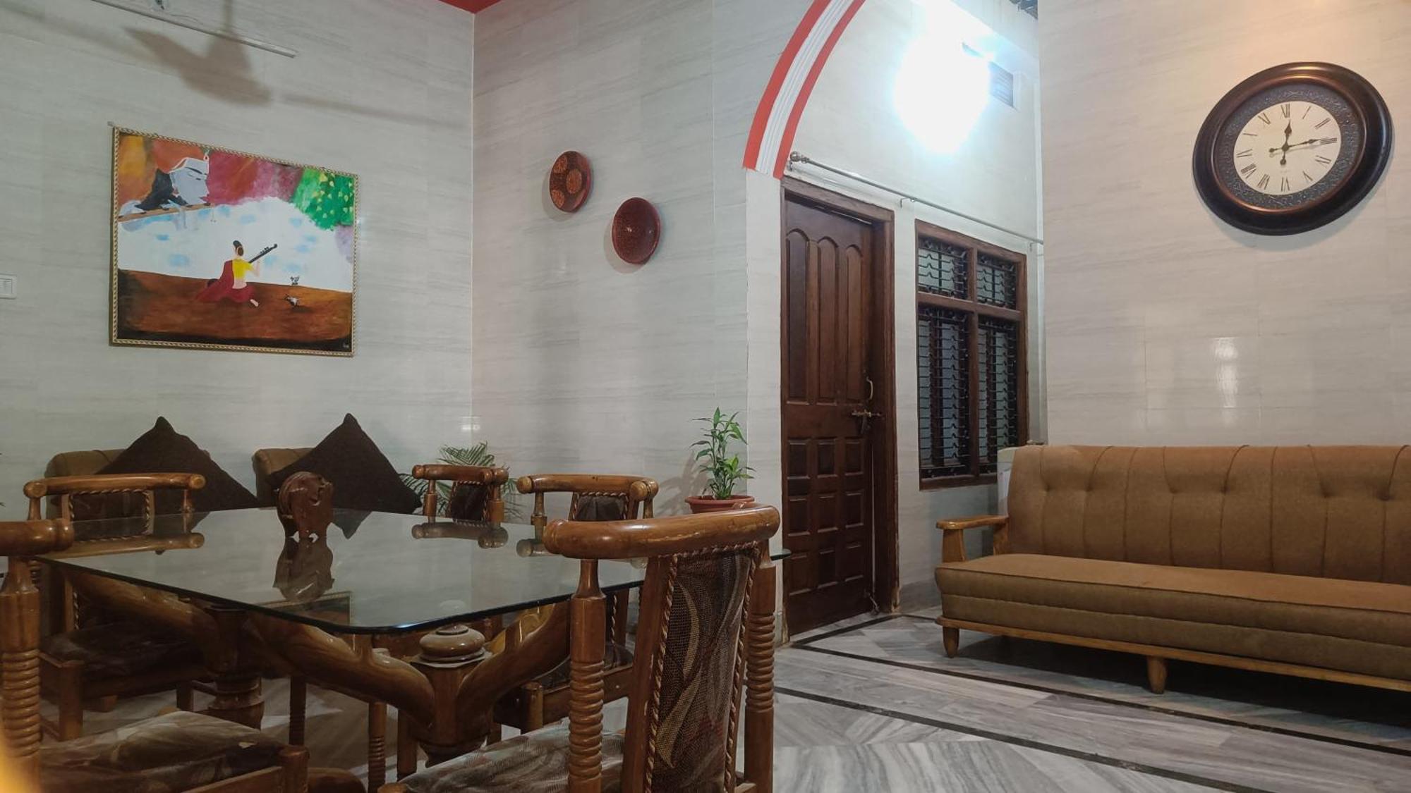 Shubh Kashi Guest house *