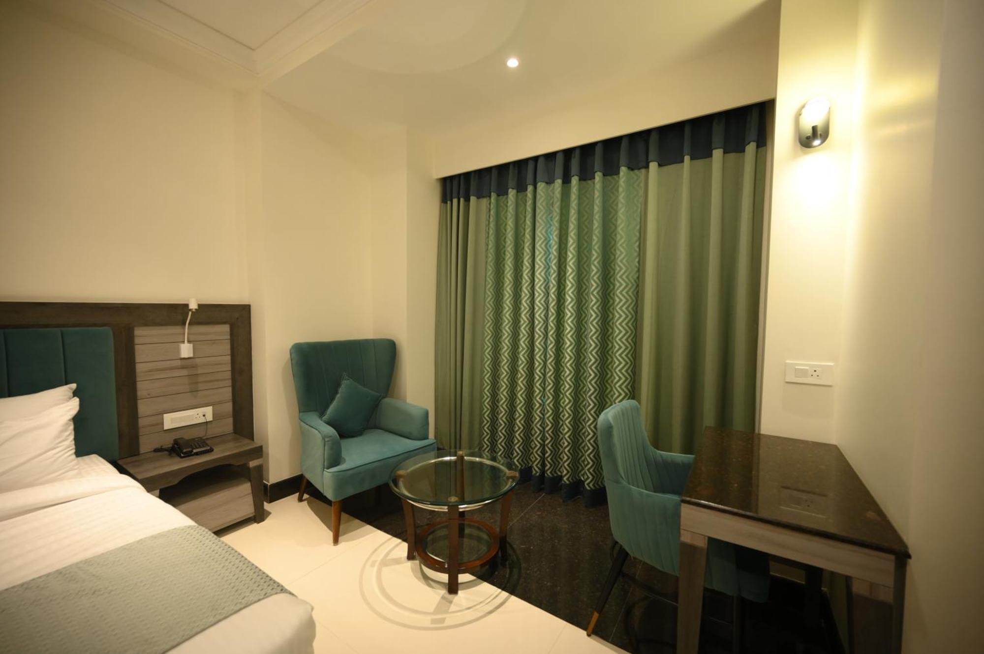 Hotel The Mudra Varanasi