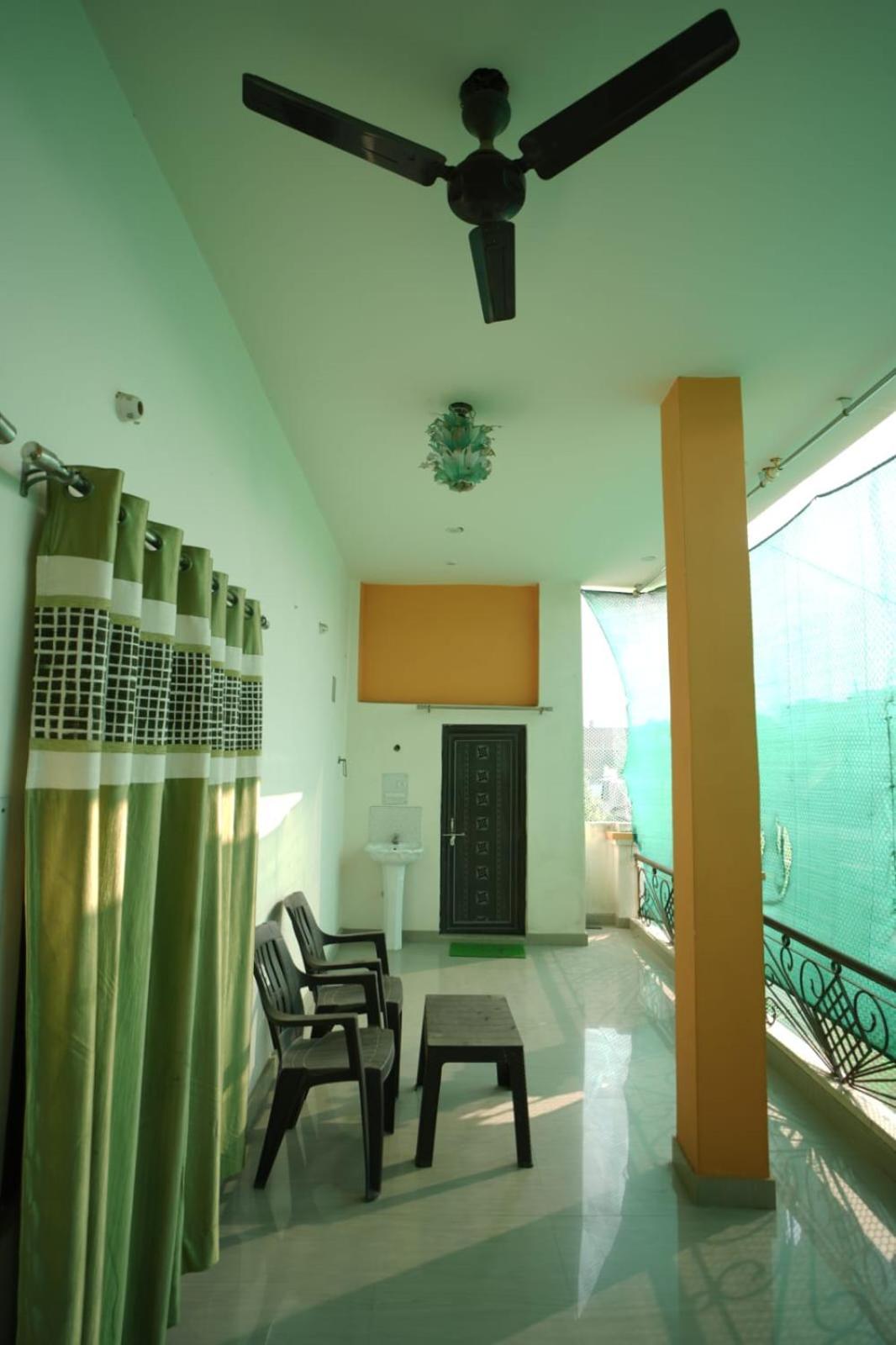 Ambricana Paying Bed & Breakfast *
