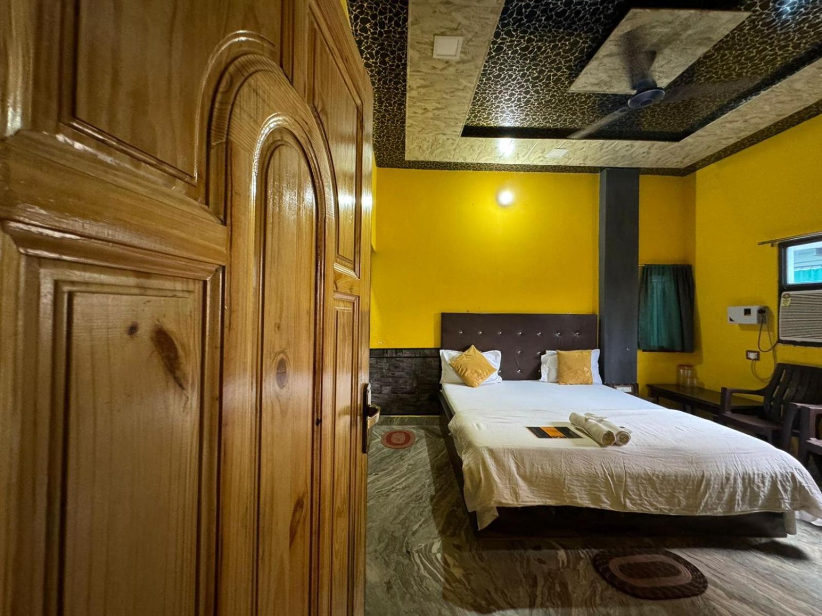 Cookies Hostel *