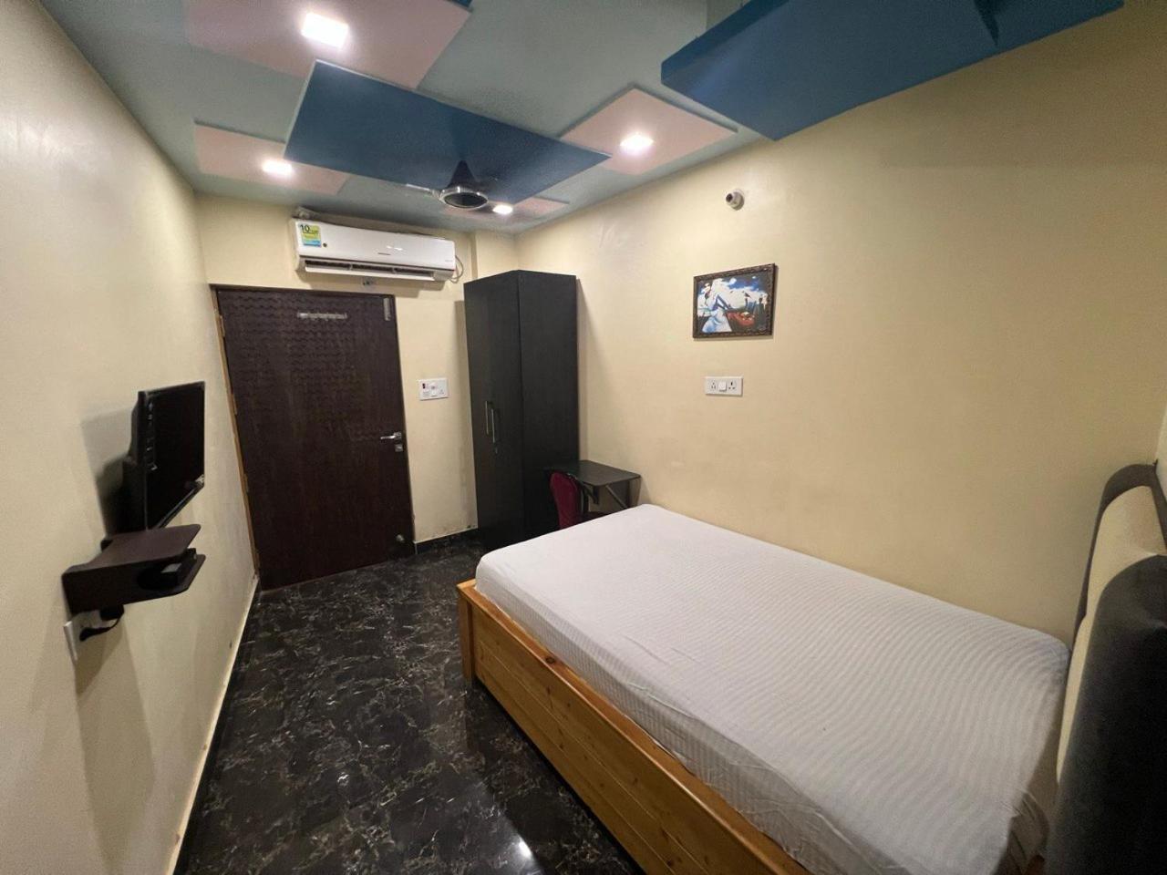 Prakash Landmark Guest house *