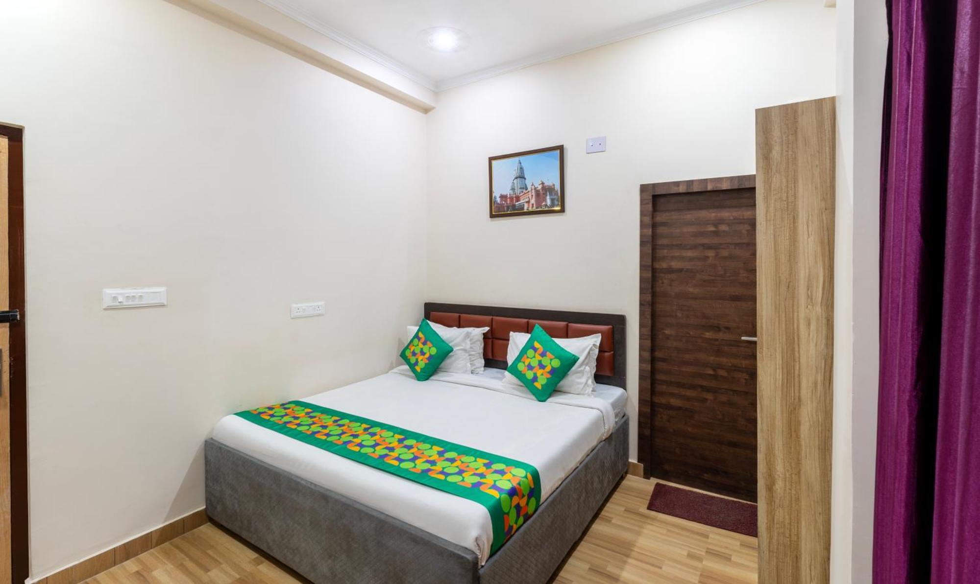 Treebo Om Shree Banaras Hotel Varanasi