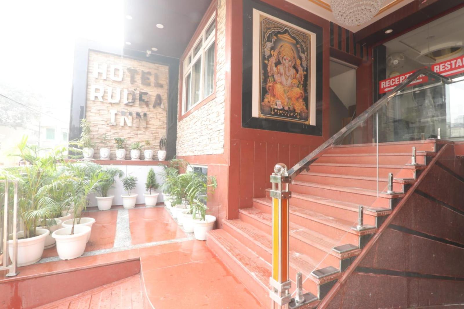 Hotel Rudra 3*