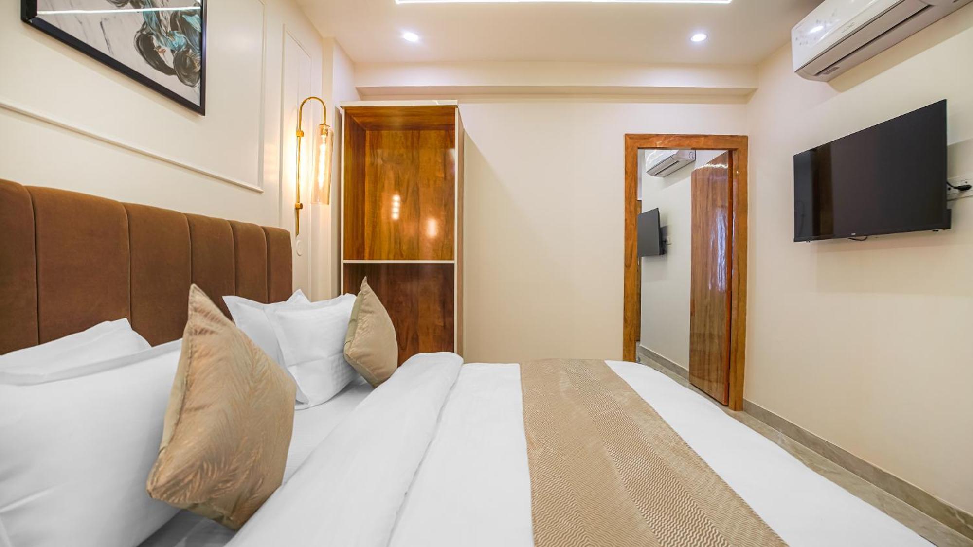 Perfectstayz Premium Hotel 3*