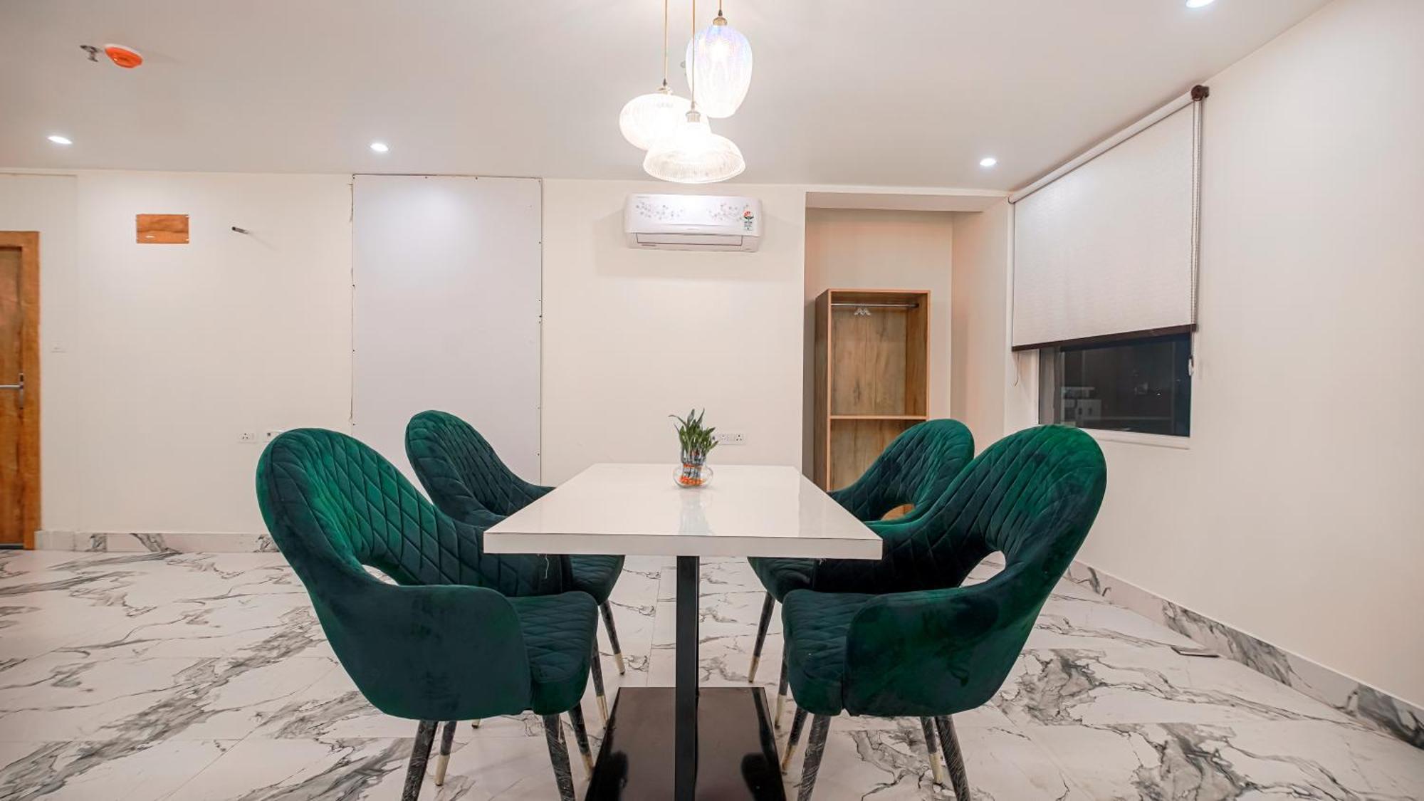 Perfectstayz Premium Hotel Varanasi