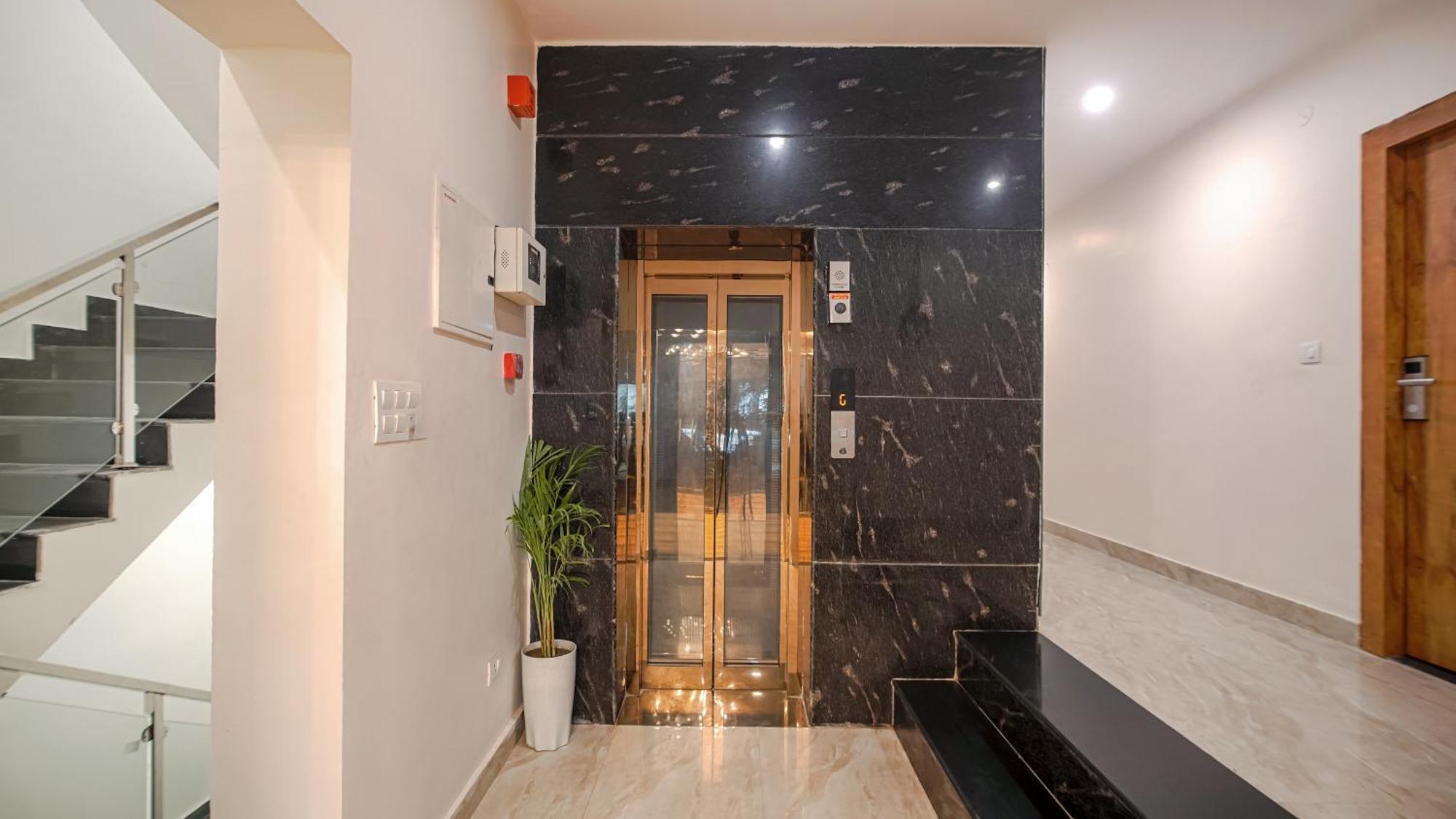 Hotel Perfectstayz Premium Varanasi