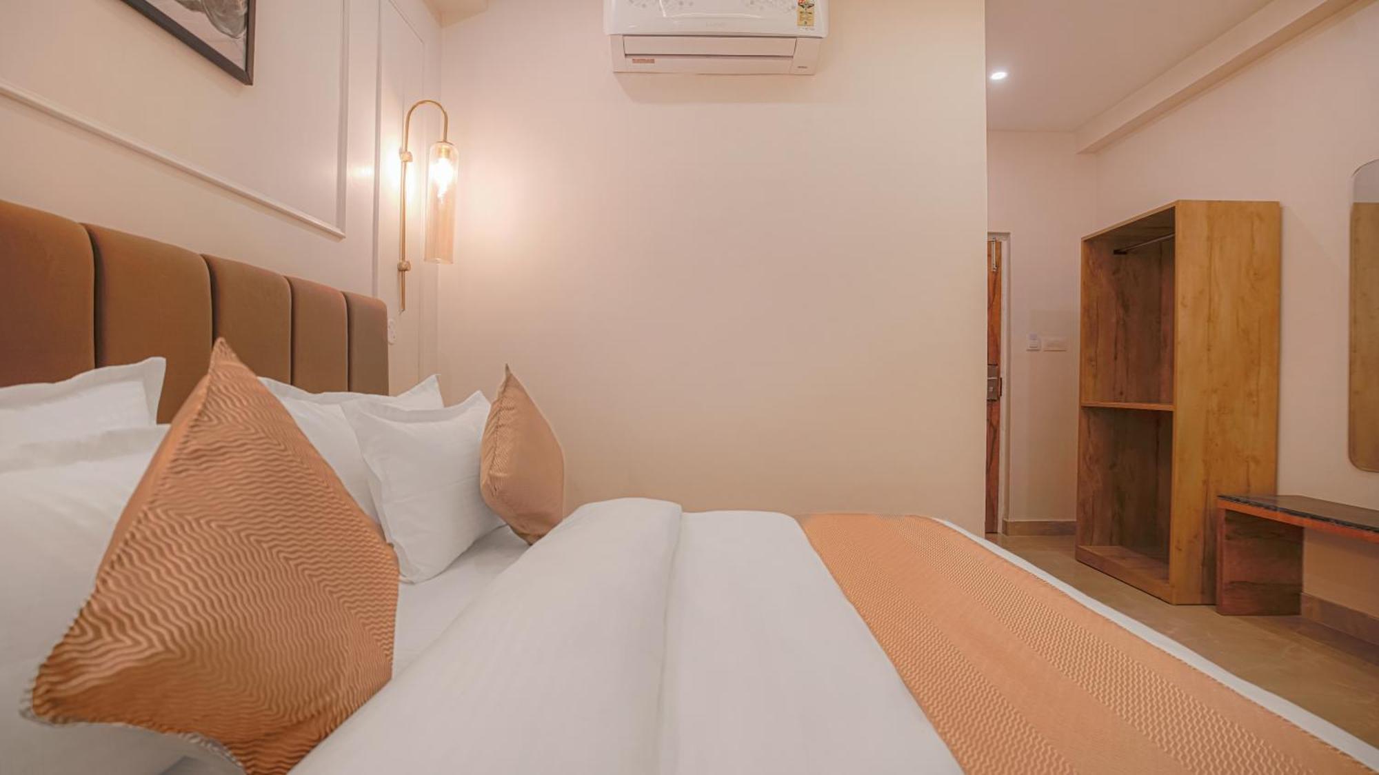 Perfectstayz Premium Hotel 3*