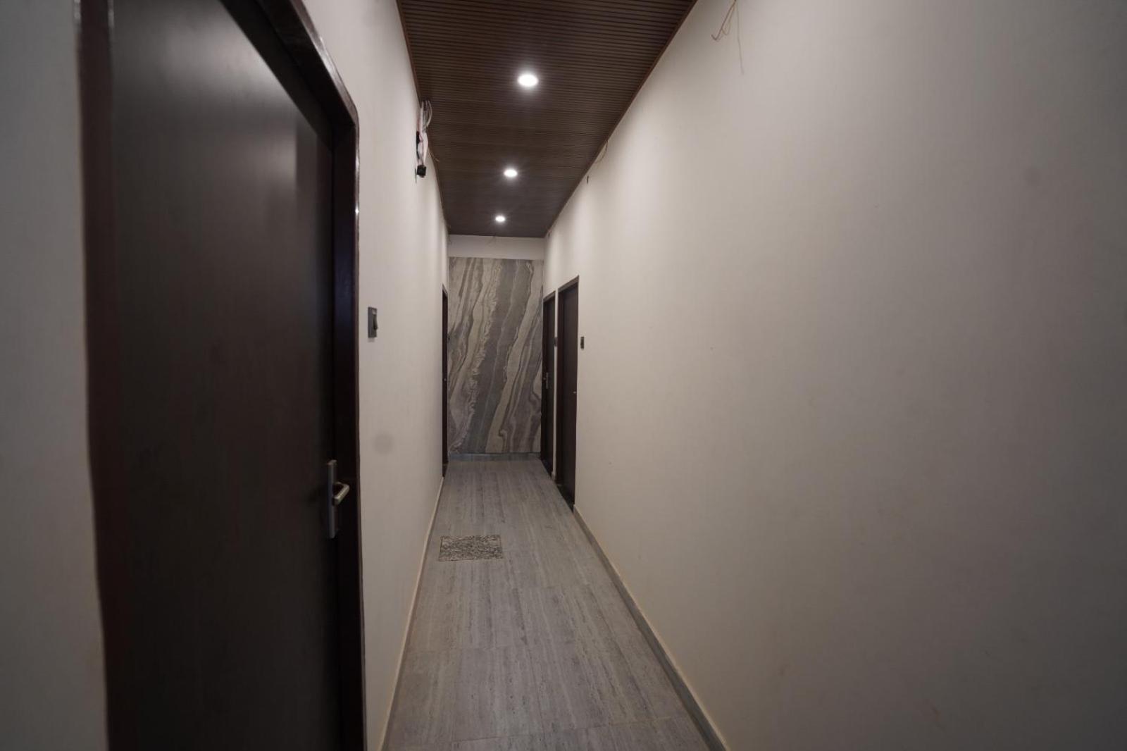 Om Nilay Paying Guest house