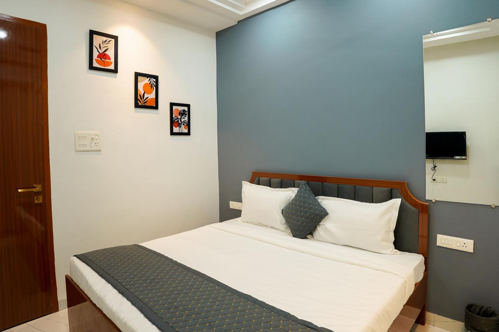 Luxurious Near Shri Kashi Vishwanath Temple - Rk Varanasi