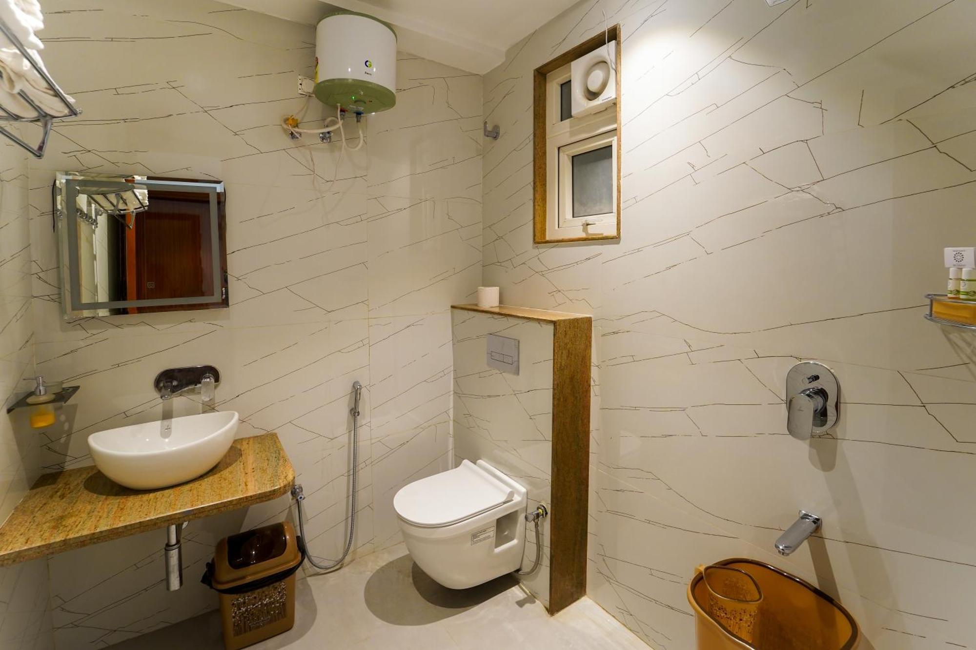 Luxurious Near Shri Kashi Vishwanath Temple - Rk Apartment *