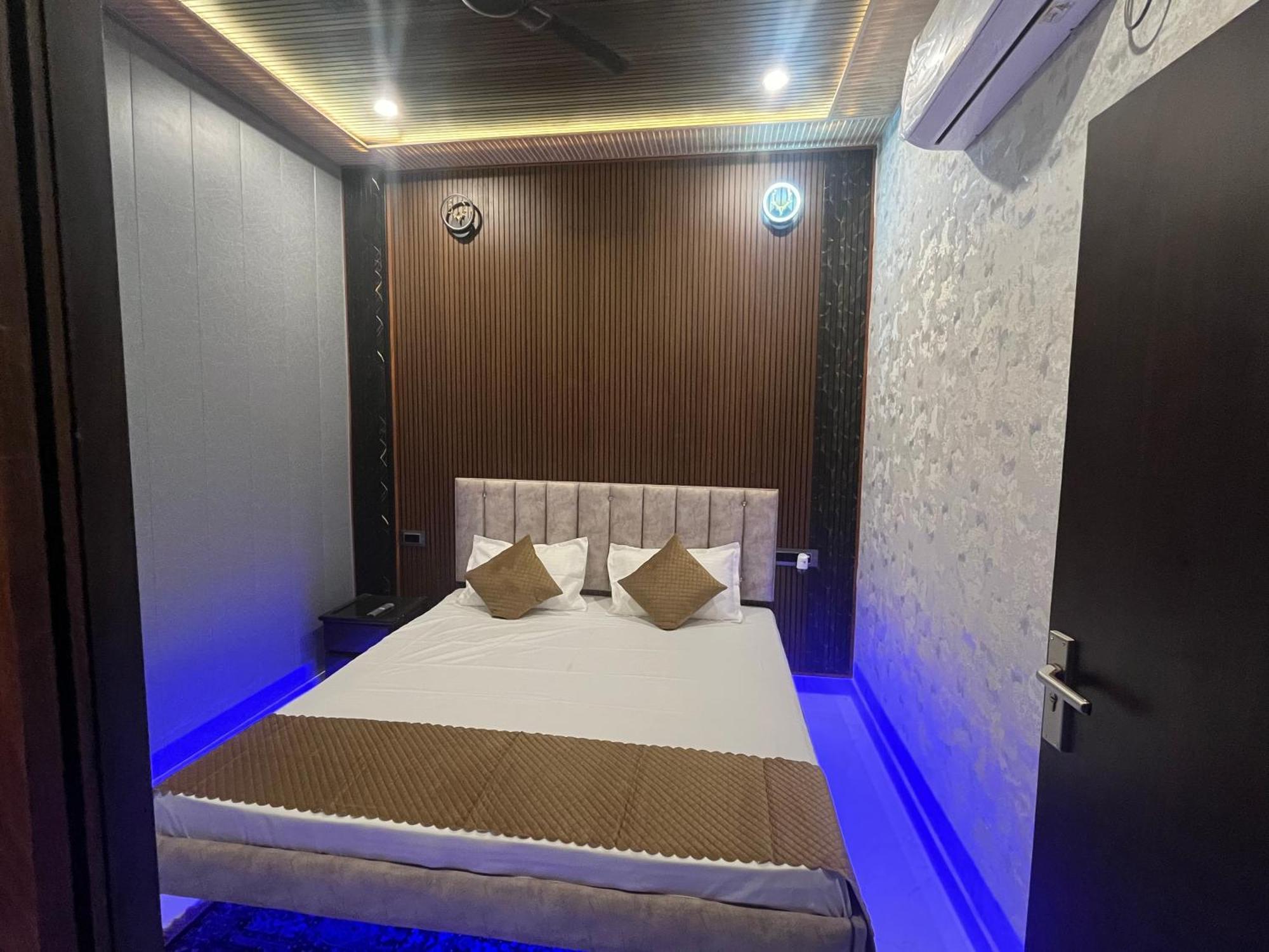 Guest house Om Nilay Paying Varanasi