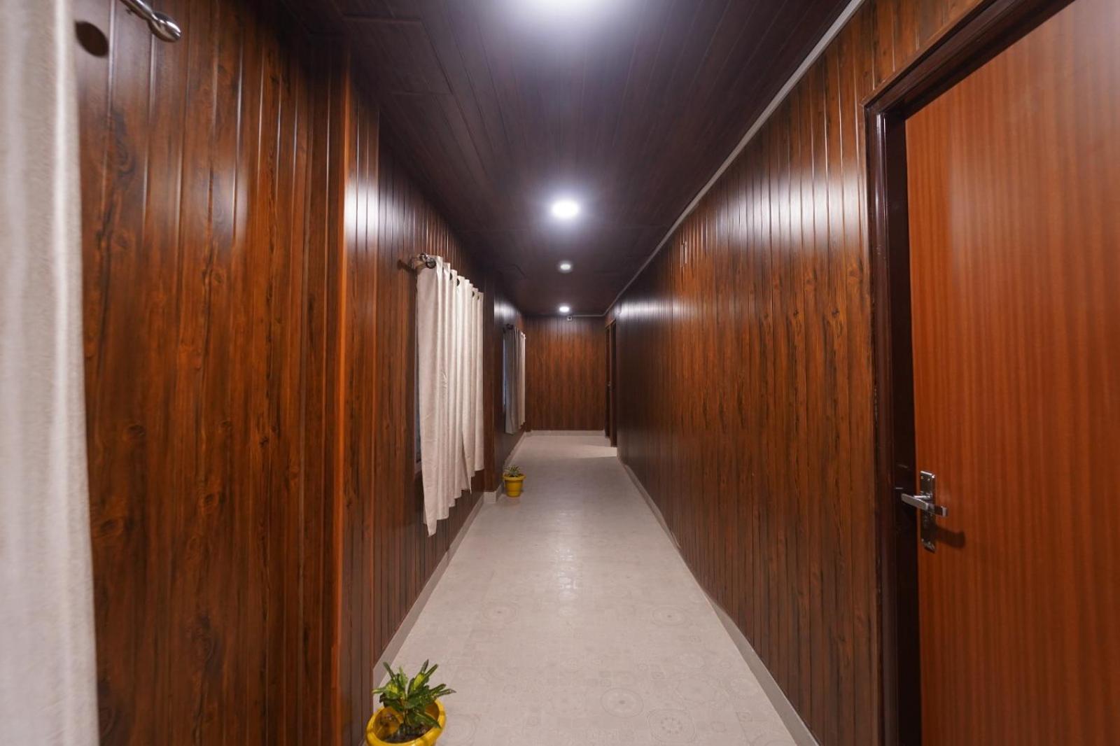 Hotel Kashi Niwas