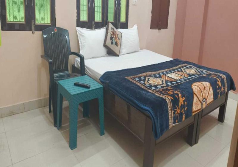 Vachi Hotel *