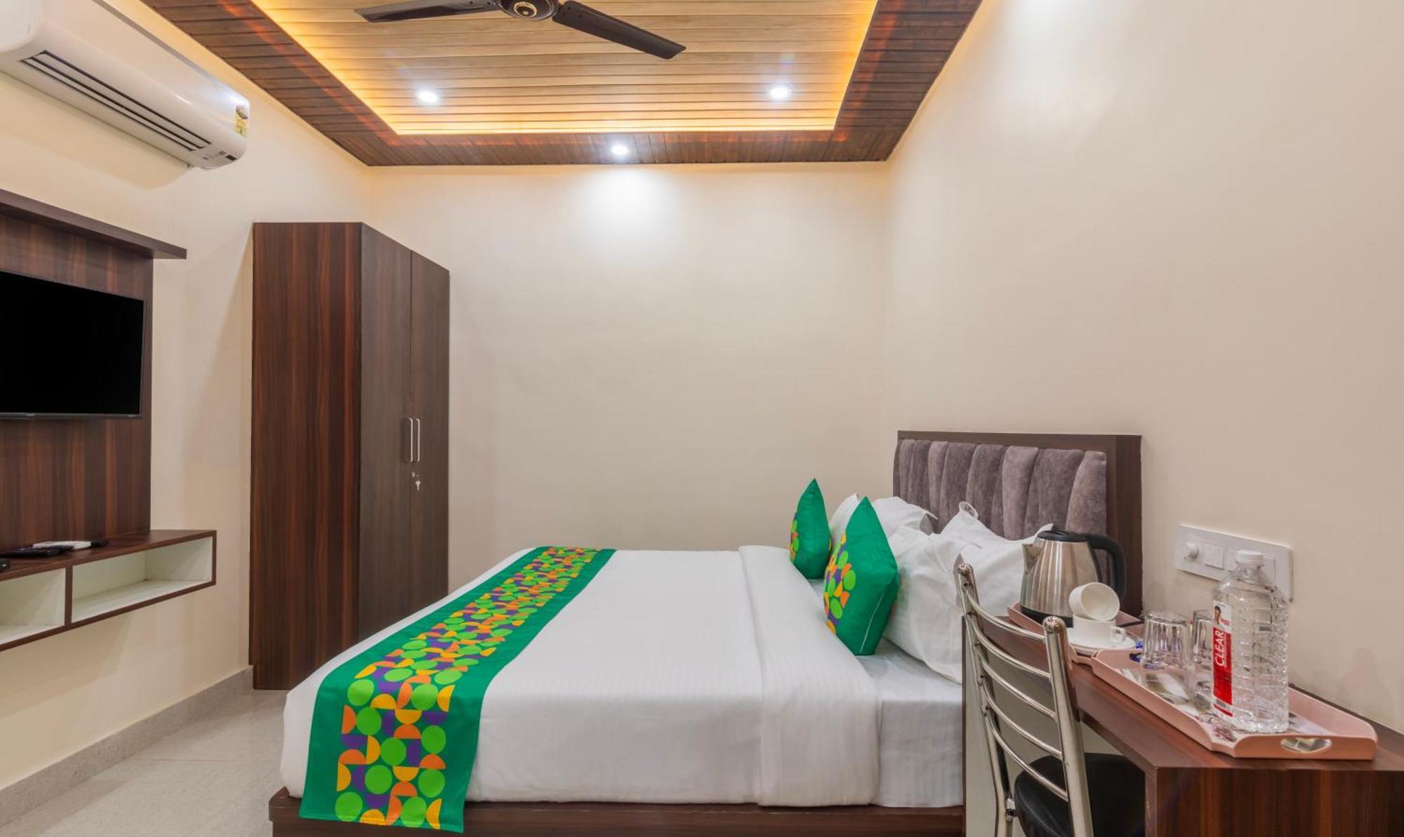 Treebo Golden Kashi Hotel