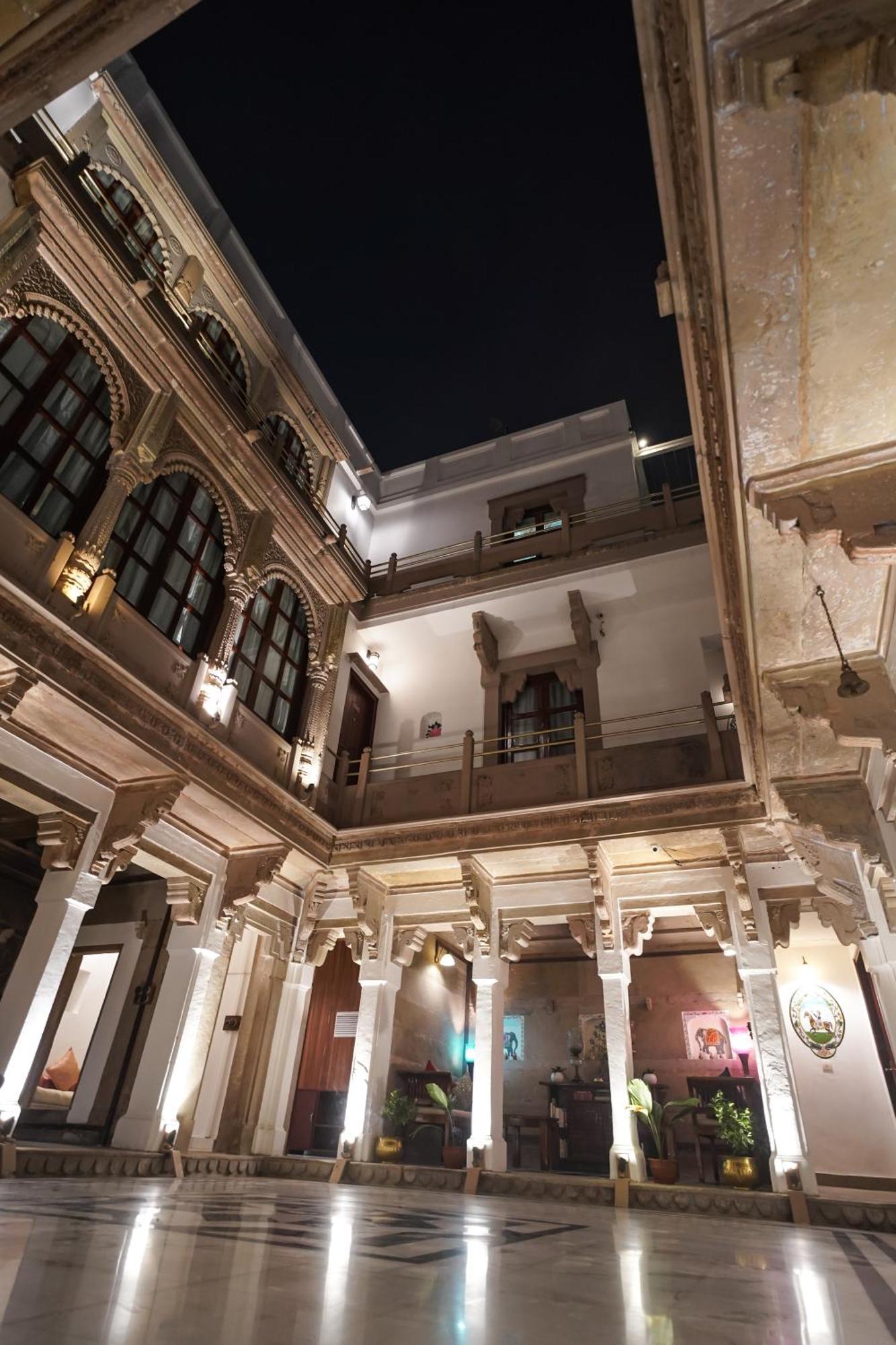 Guleria Kothi At Ganges Hotel