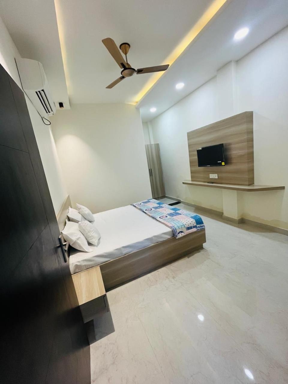 Amritcasmart Apartment Varanasi