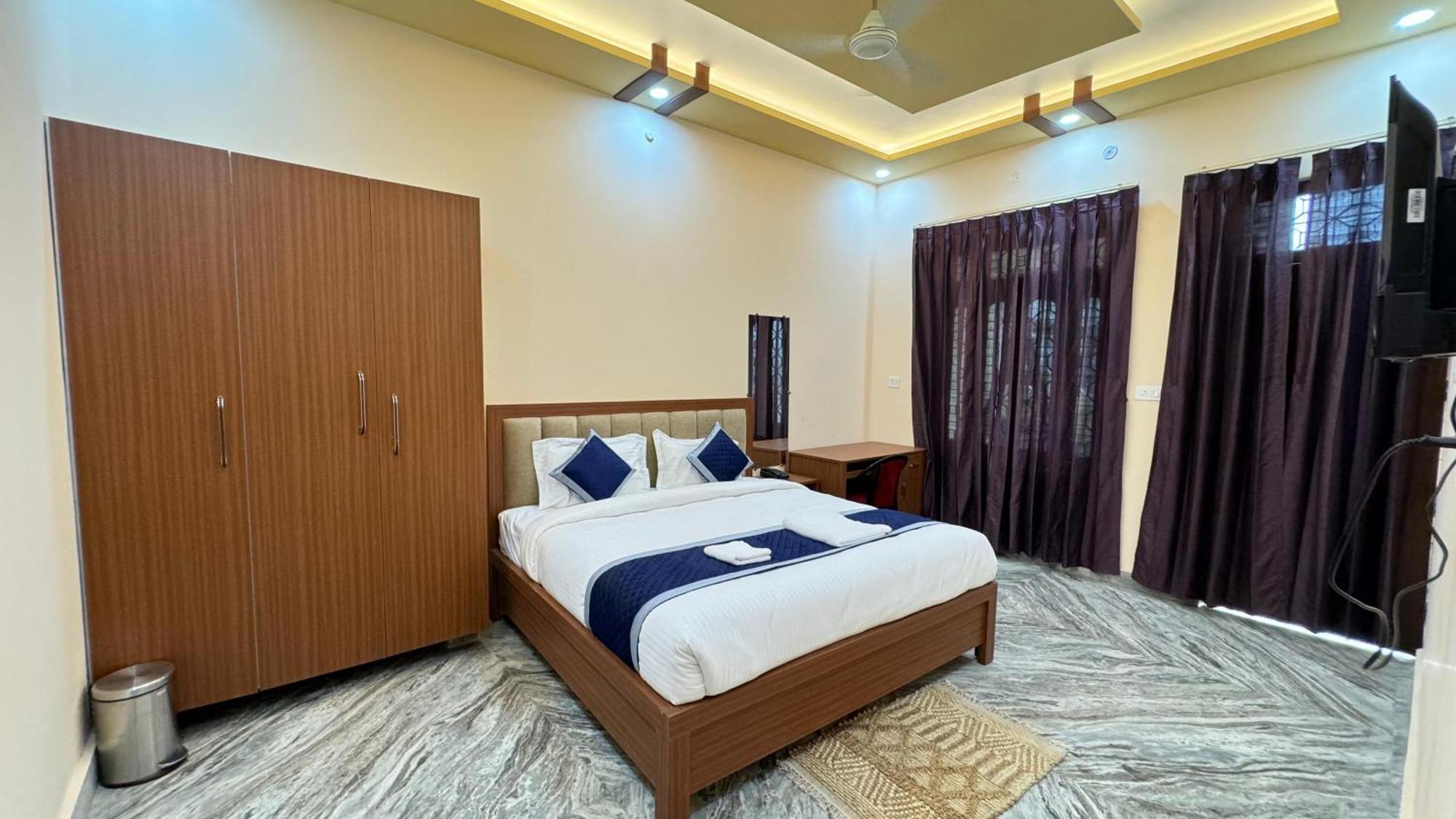 Hotel Kashyaam Inn. The Place For Your