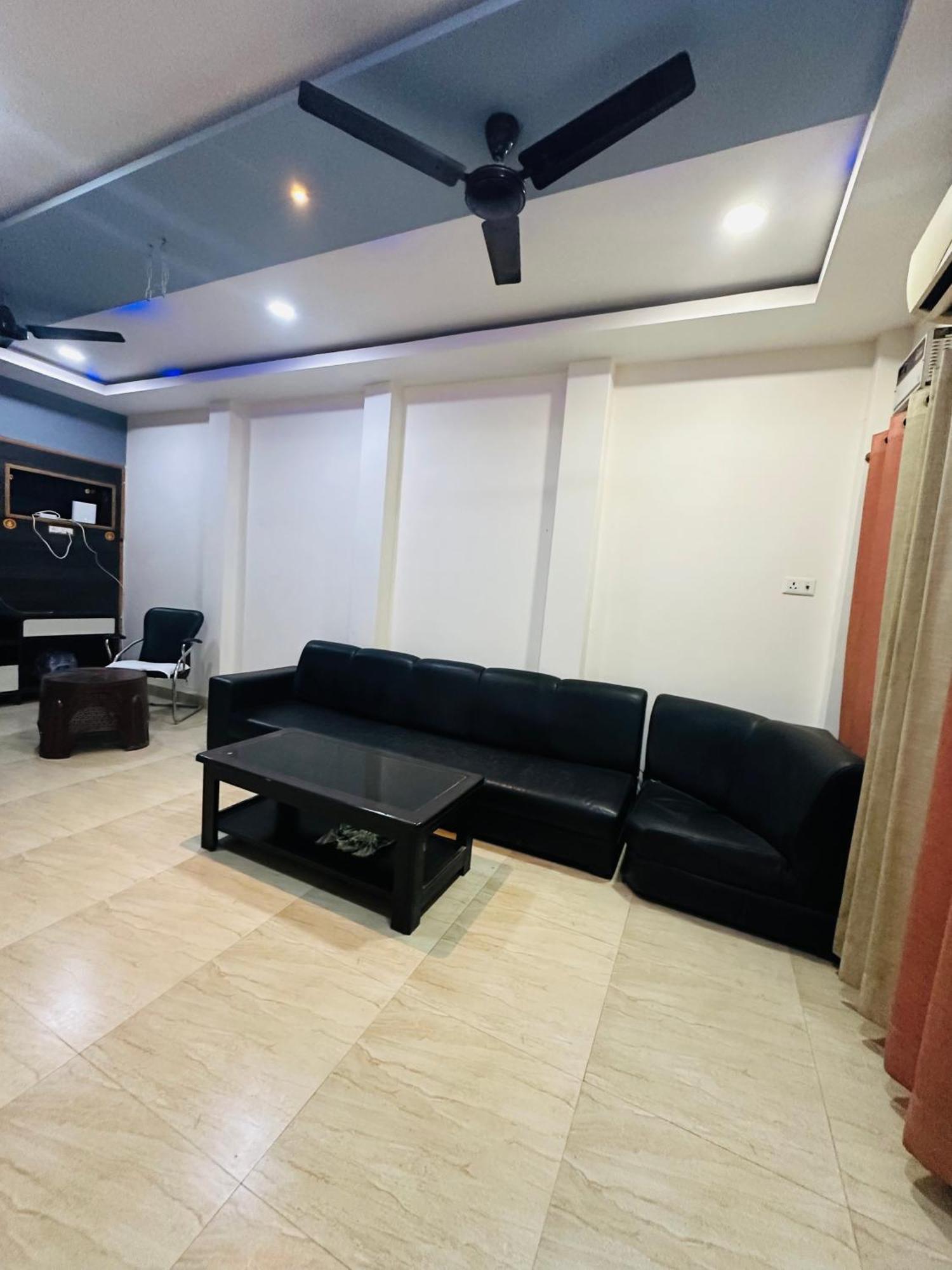 Royal Heritage Hotel Varanasi