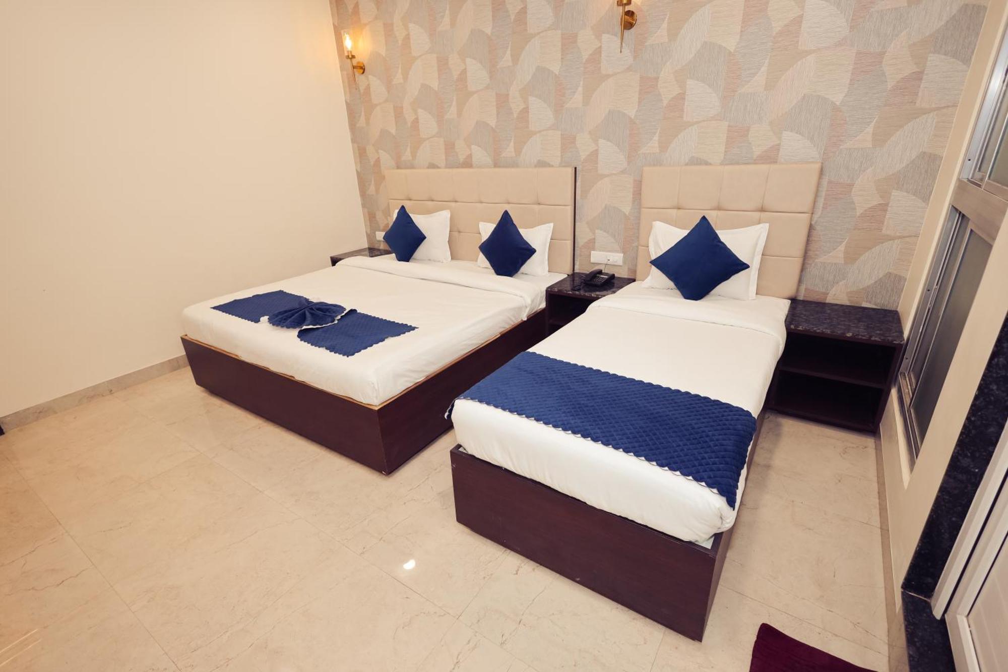 Vanshivat Hotel