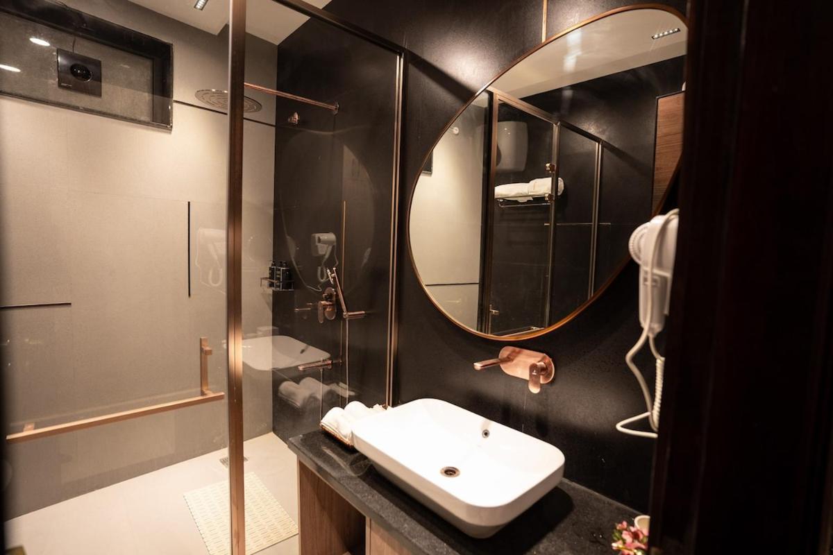 Shanti Apartment