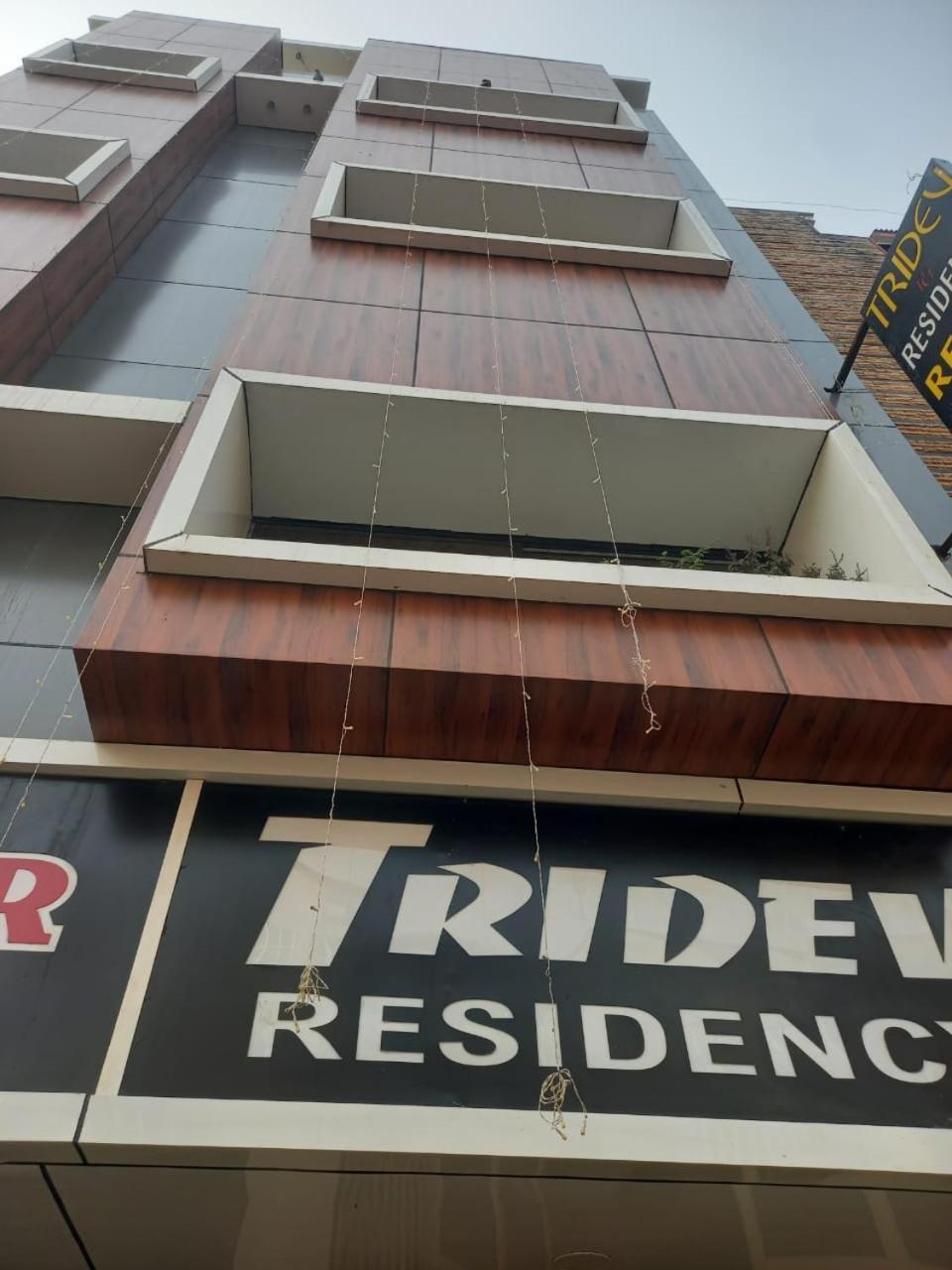 Hotel Tridev Paying