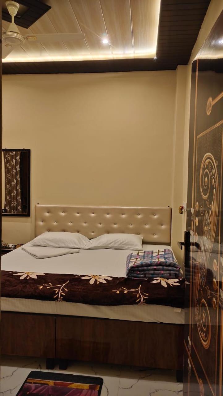Guest house The Ganga Grand Pg *