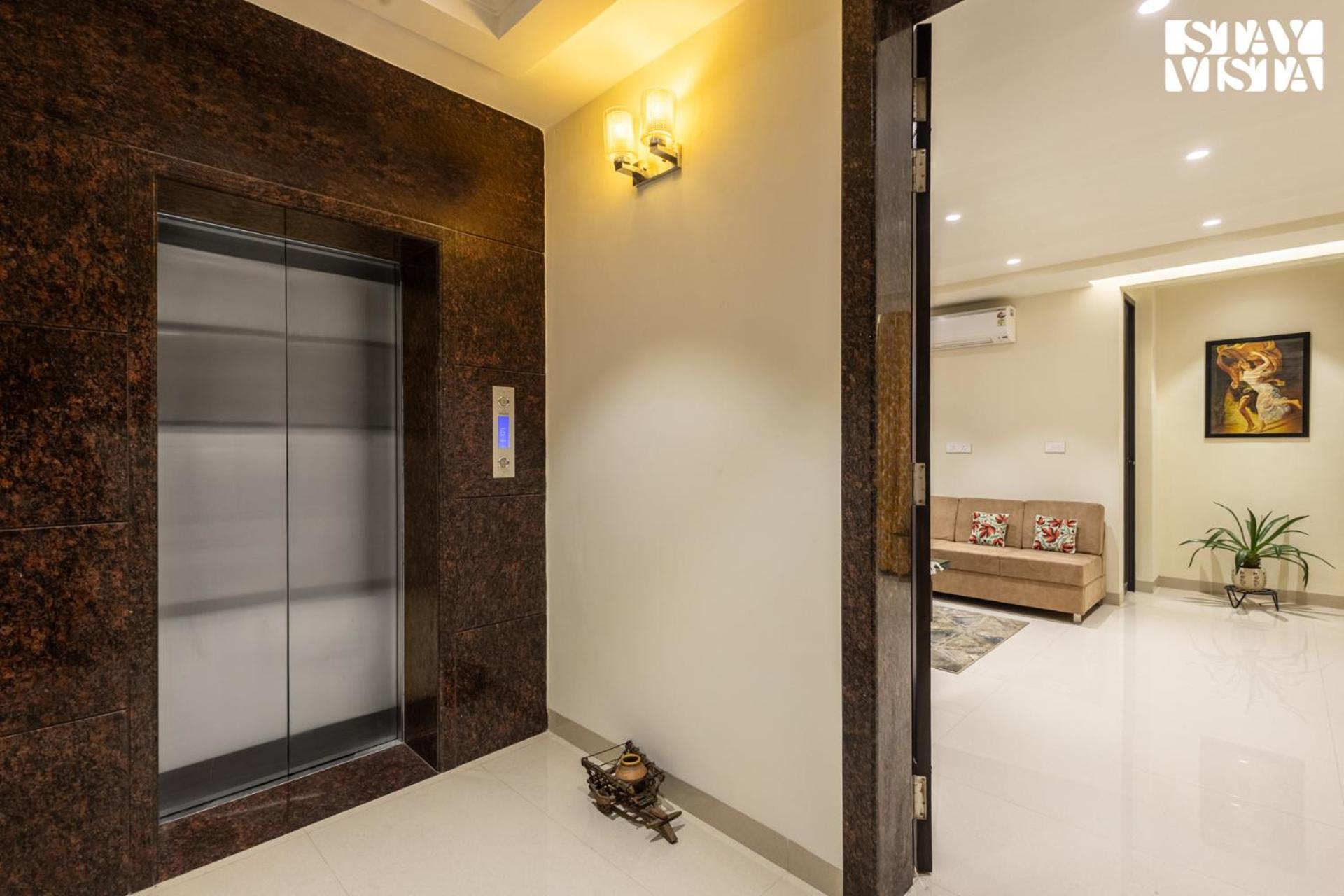 Apartment Stayvista At Sundale With Heater & Wifi