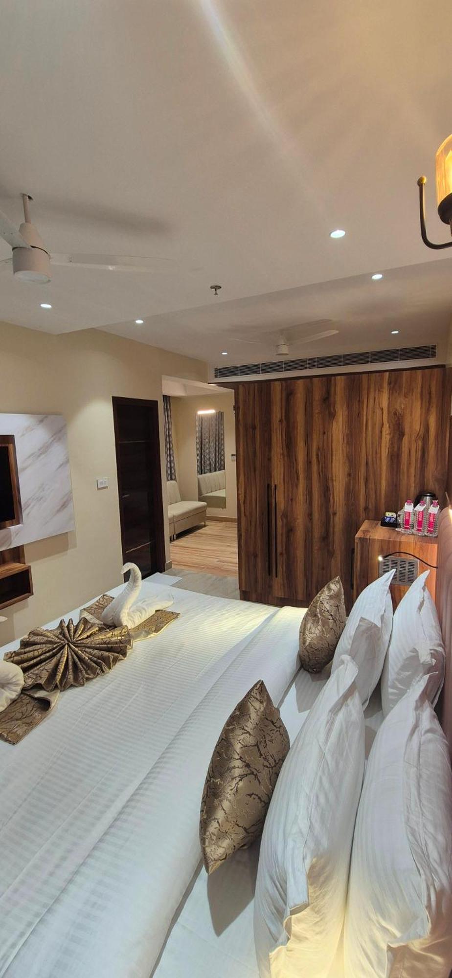 Hotel Vishwam Residency Varanasi
