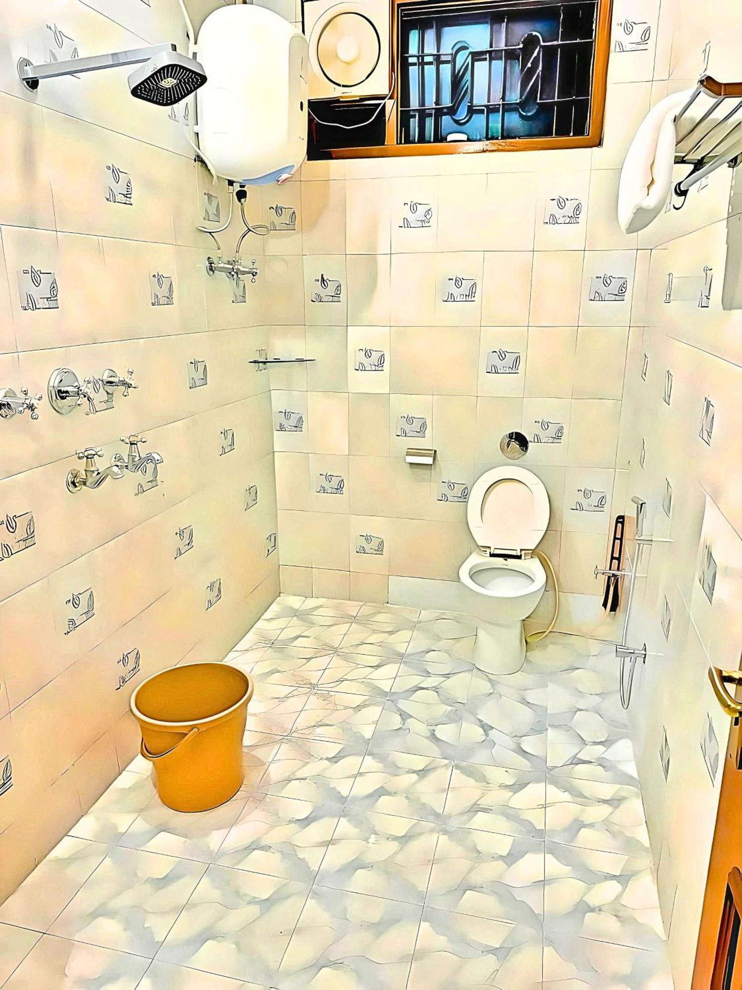 Hotel Riya *