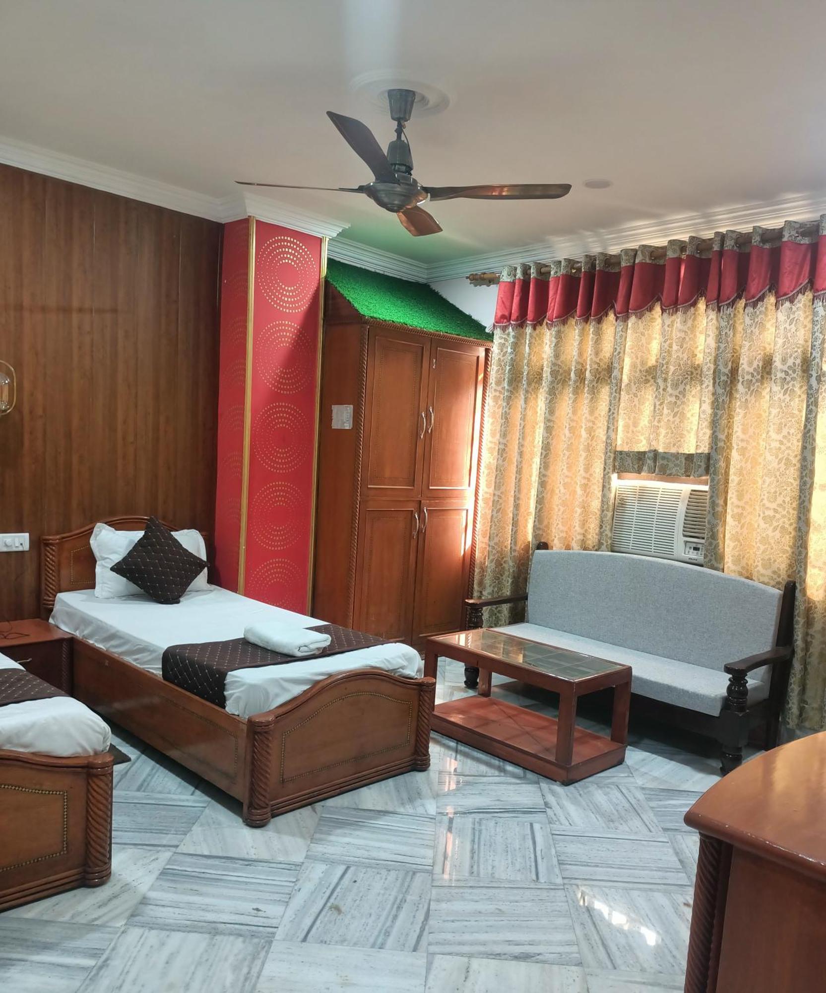 Riz Hotel Varanasi